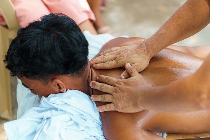 Four Hand Massage